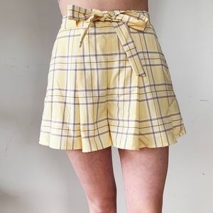 Adorable Aritzia yellow plaid skort!